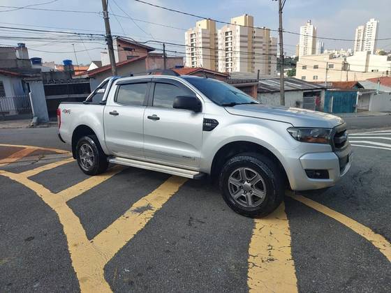 FORD RANGER 2.2 XLS 4X4 CD 16V DIESEL 4P MANUAL FORD RANGER 2.2 XLS 4X4 CD 16V DIESEL 4P MANUAL